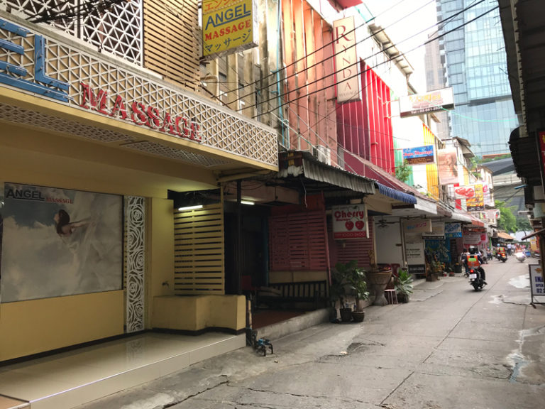 Sukhumvit 24 Massage Shops Bangkok Red Eye