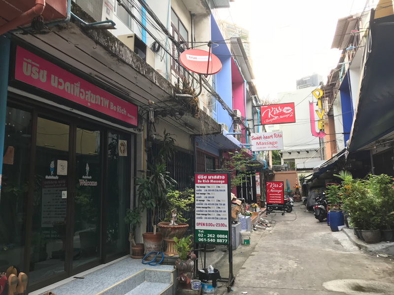 Happy ending massage shops in Bangkok