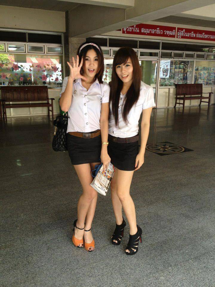 Thai University Girls On Campus Bangkok Red Eye 5451