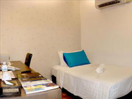 Nantra Hotel Silom Cheap Room